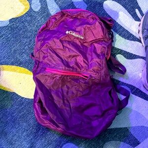 Columbia Lightweight Backpack dark pink w/ bright pink Zipper Front Pocket 17in